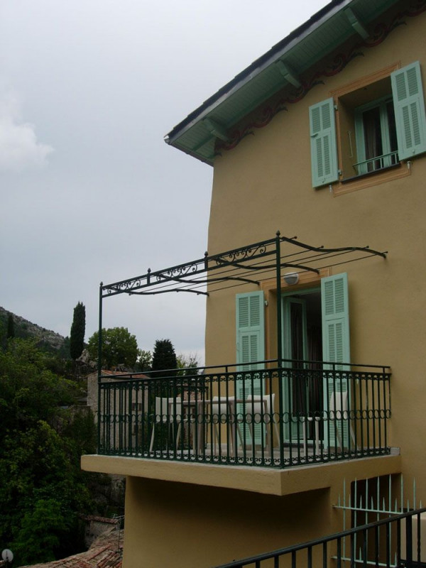 photo 0