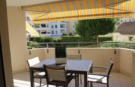 City Break n&deg;7625 Cannes - Alpes-Maritimes - City Break Espace R&eacute;publique - Terrasse -G&icirc;tes de France Alpes-Maritimes