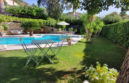 G&icirc;te n&deg;7383 Saint-Jeannet - Alpes-Maritimes - Le jardin G&icirc;te Macalinewa G&icirc;tes de France Alpes-Maritimes Saint-Jeannet