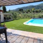 Piscine et espaces extérieurs communs aux deux Gîtes de la Bastide Centifolia à Grasse - Gîtes de France Alpes-Maritimes Piscine et espaces extérieurs communs aux deux Gîtes de la Bastide Centifolia à Grasse - Gîtes de France Alpes-Maritimes