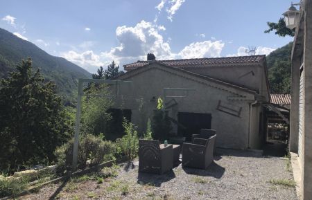 Gîte du Grand Braquet-Terrasse-Puget-Théniers-Gîtes de France des Alpes-Maritimes Gîte n°2168 Puget-Théniers - Alpes-Maritimes - Gîte du Grand Braquet-Terrasse-Puget-Théniers-Gîtes de France des Alpes-Maritimes