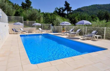 G&icirc;te n&deg;6357 Bendejun - Alpes-Maritimes - Piscine G&icirc;te La Tulipe G&icirc;tes de France Alpes-Maritimes &agrave; Bendejun
